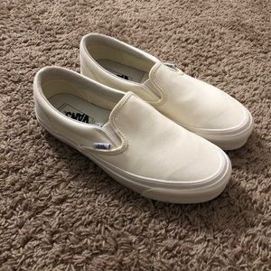 Vans vault classic white slip on LX size 7.5 brand new